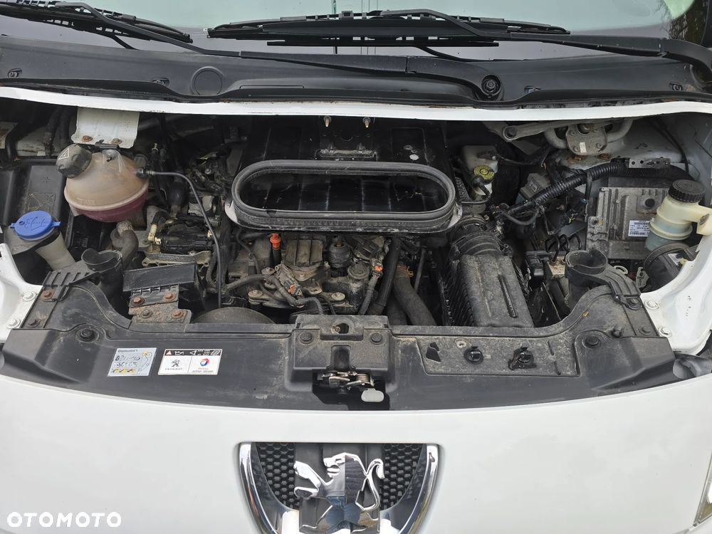 Peugeot EXPERT - 12