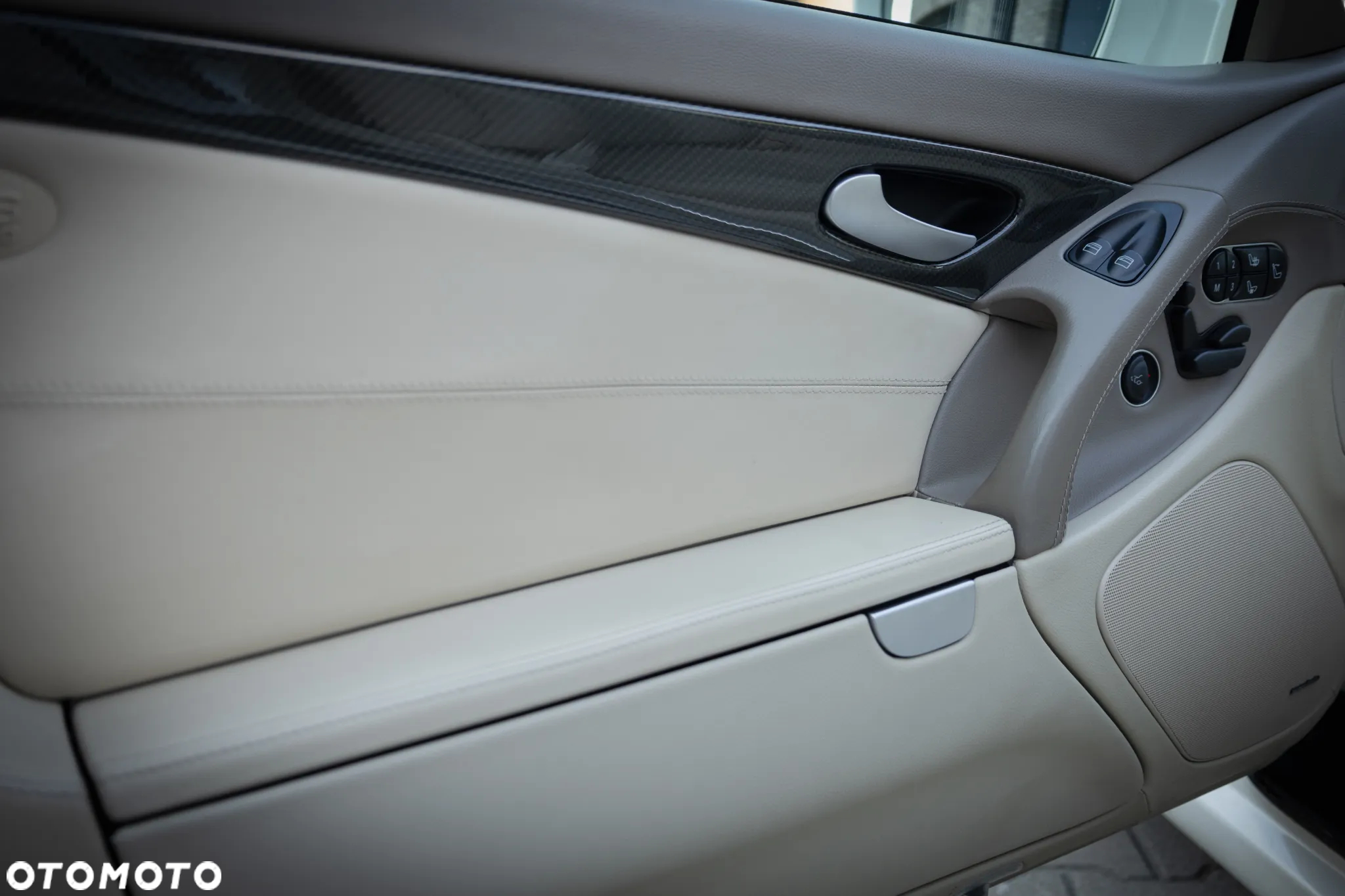 Mercedes-Benz SL 63 AMG - 22