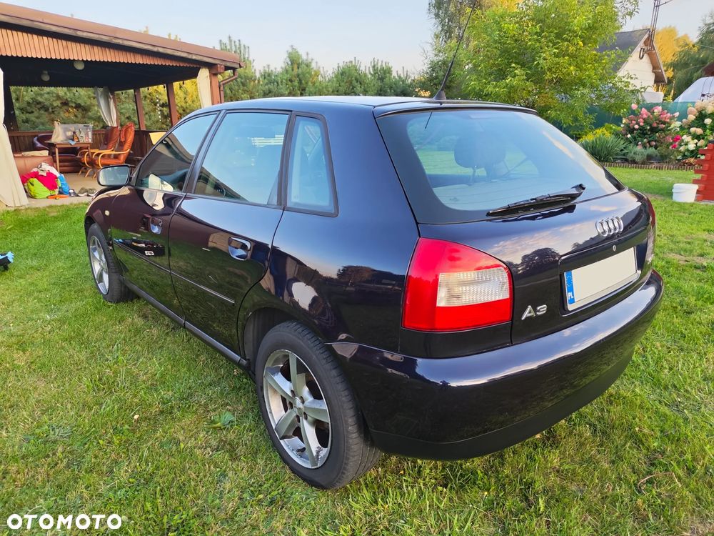 Audi A3 Sportback 1.8T Ambiente - 6