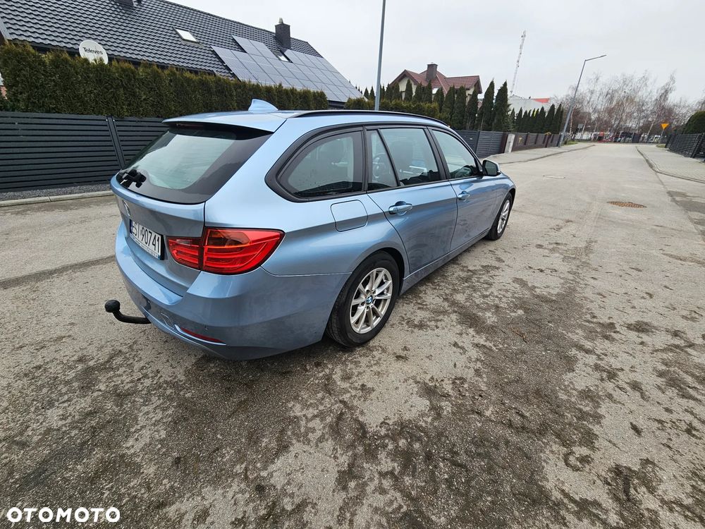 BMW Seria 3 318d - 3