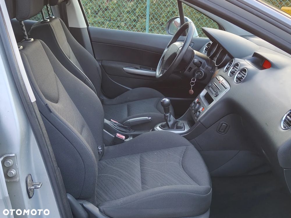 Peugeot 308 1.6 Premium - 6