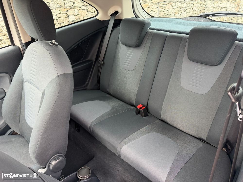 Ford KA 1.2 Titanium - 11