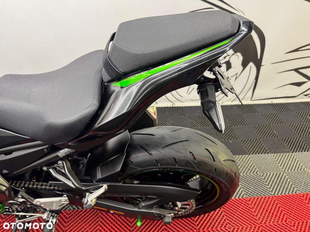 Kawasaki Z - 19