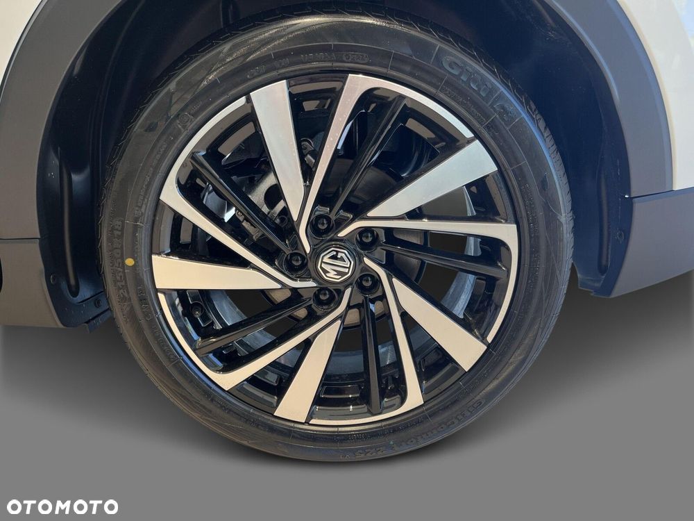 MG ZS Hybrid+ - 20