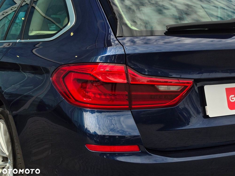 BMW Seria 5 530d Luxury Line - 12