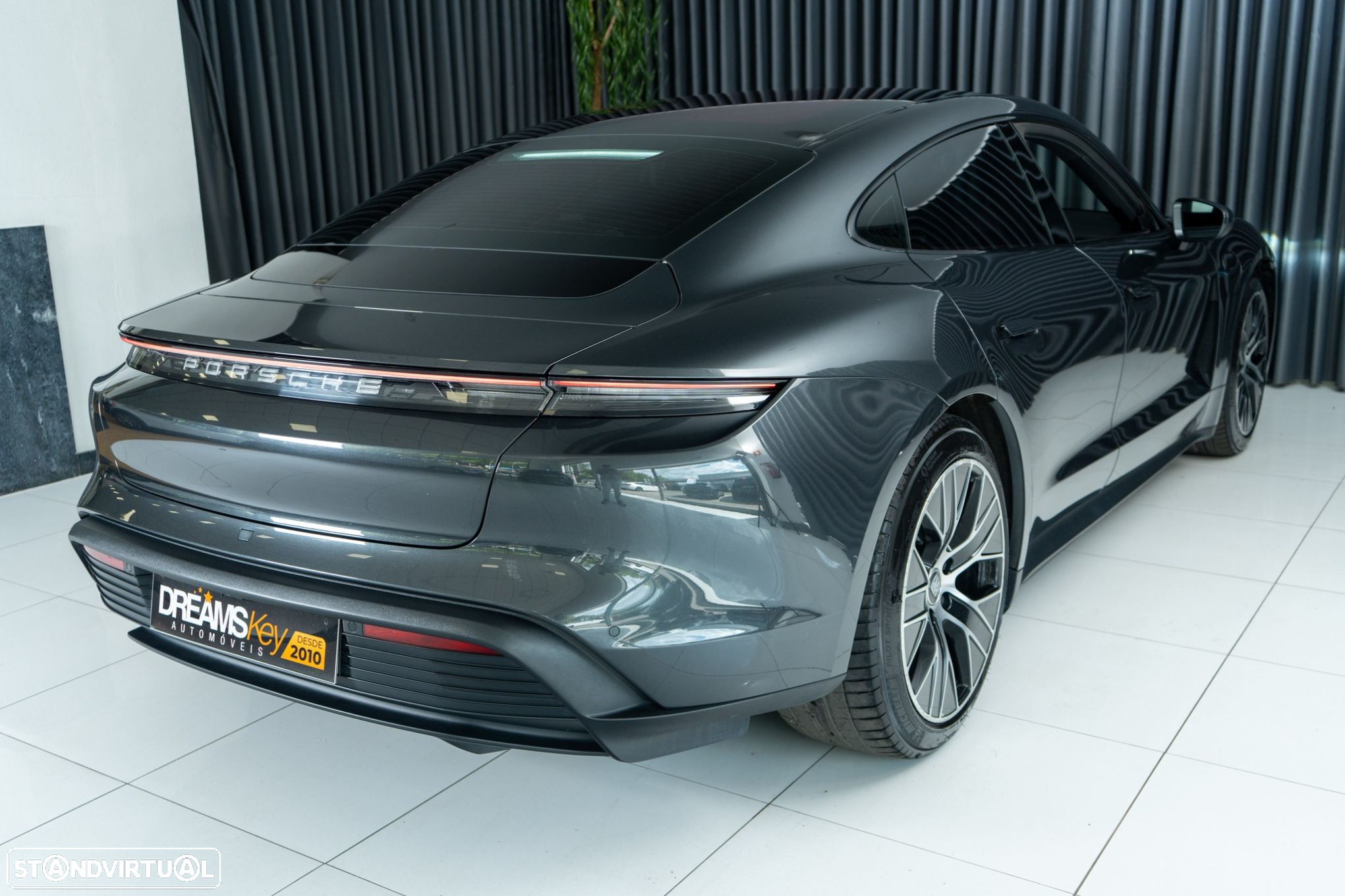 Porsche Taycan 4S - 3