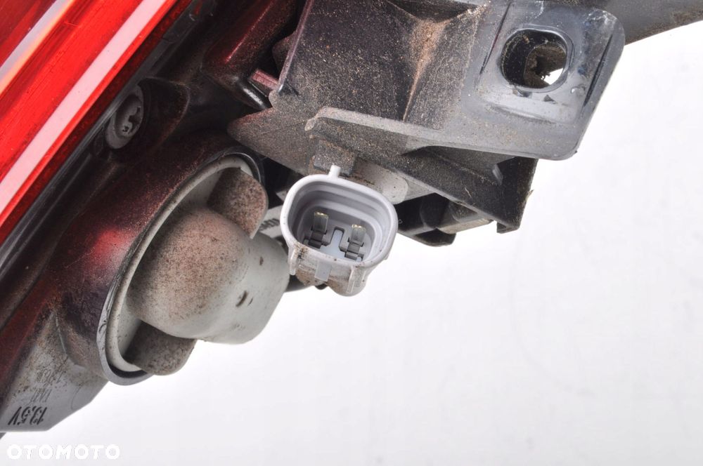 MITSUBISHI ECLIPSE CROSS LAMPA LEWA TYLNA W KLAPE W3157 - 7