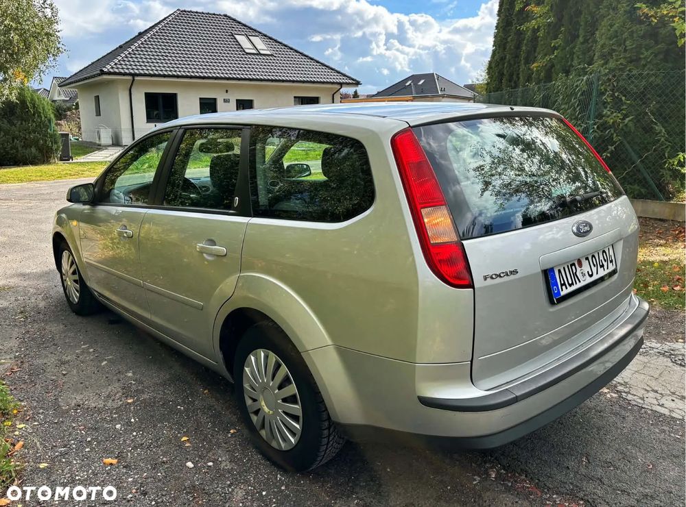Ford Focus 1.6 Ti-VCT Style - 22