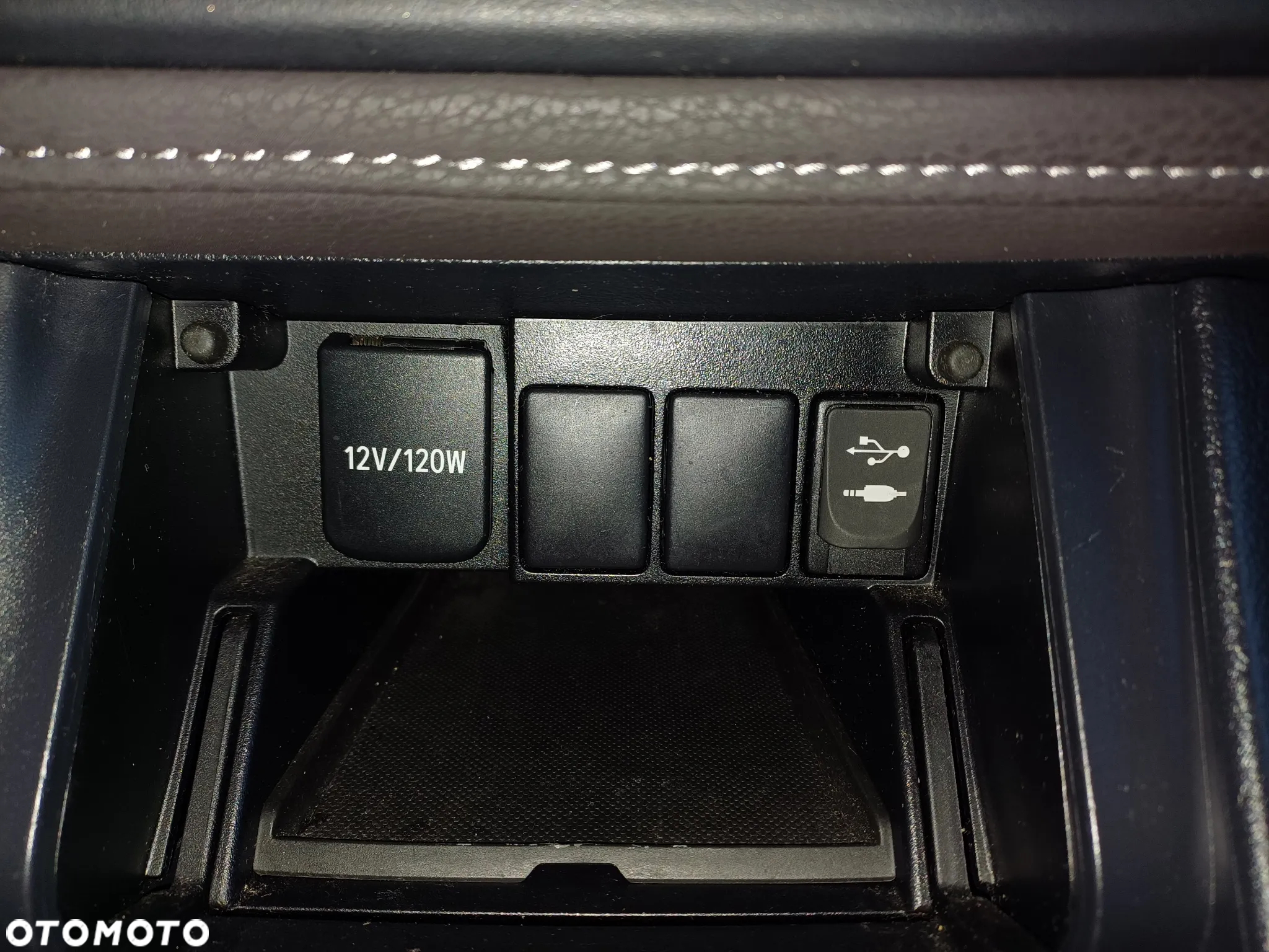 Toyota Auris 1.33 Dual-VVT-i Touring Sports - 5