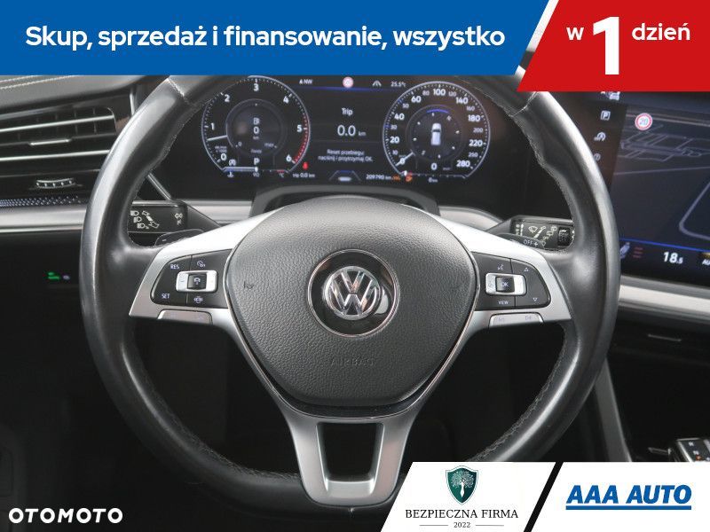 Volkswagen Touareg - 18