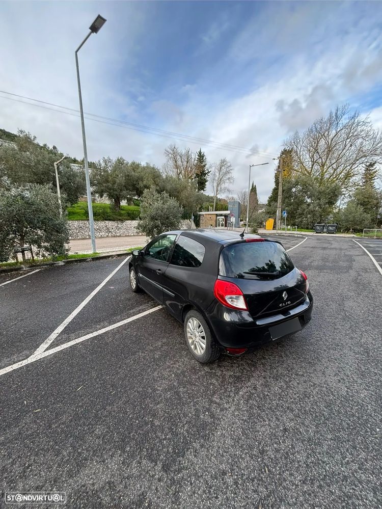 Renault Clio 1.5 dCi Dynamique S - 13