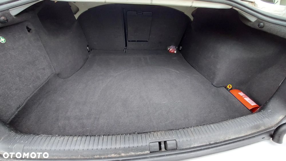 Volkswagen Passat 2.5 TDI Comfortline Tiptr - 2