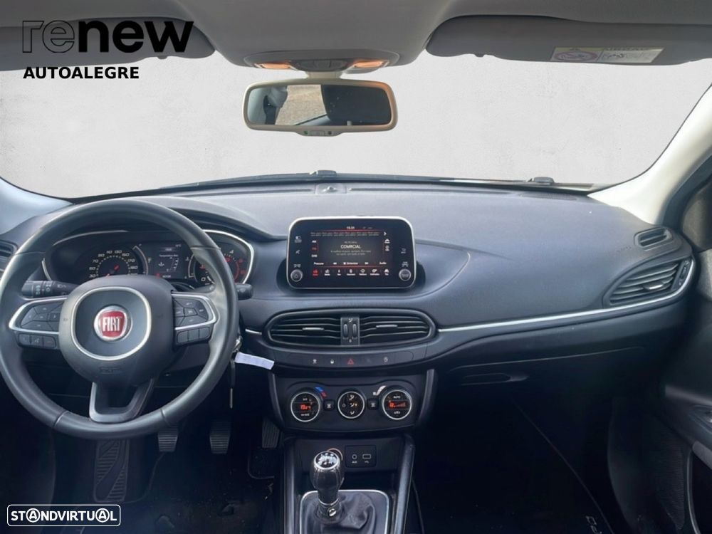 Fiat Tipo Station Wagon 1.3 M-Jet Lounge - 25