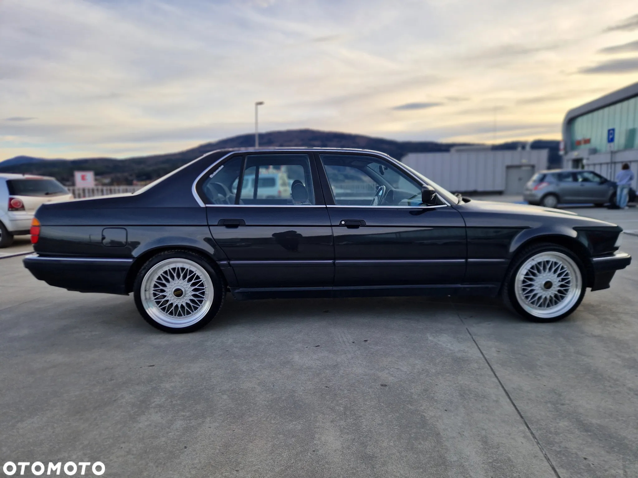 BMW Seria 7 - 37