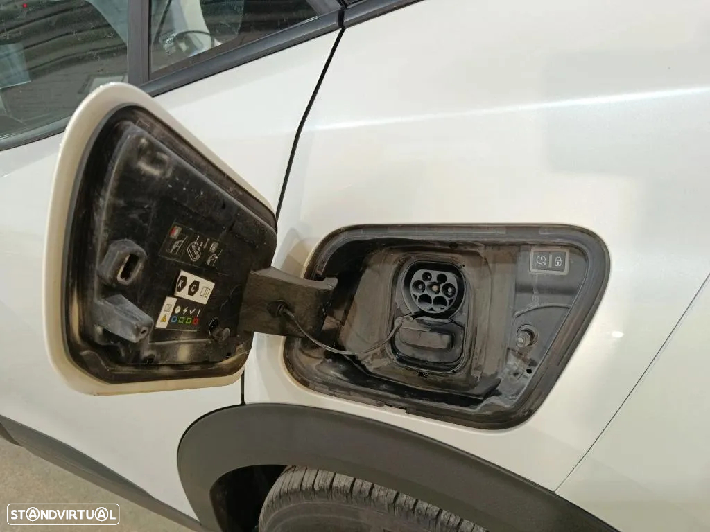 Peugeot e-2008 50 kWh Active Pack - 13