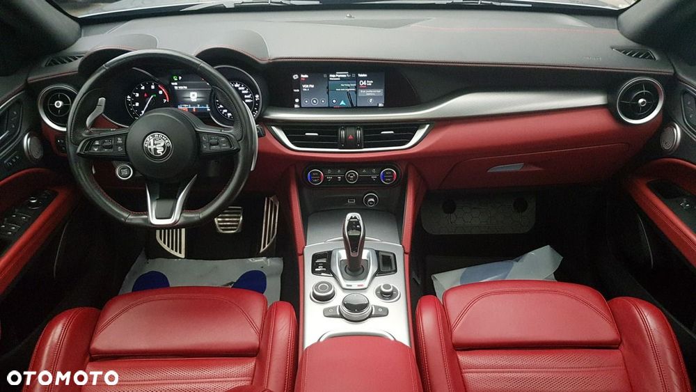 Alfa Romeo Stelvio - 14