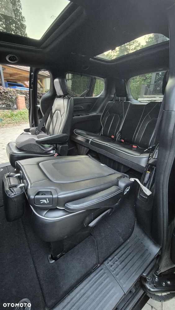 Chrysler Pacifica - 11