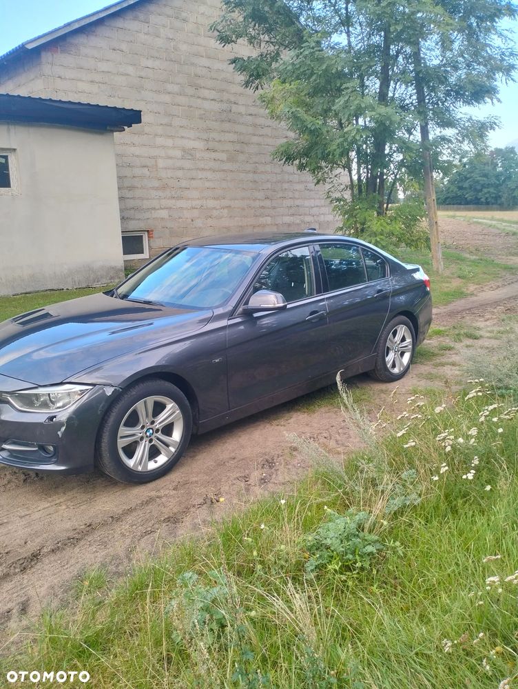BMW Seria 3 318d xDrive Sport Line - 3