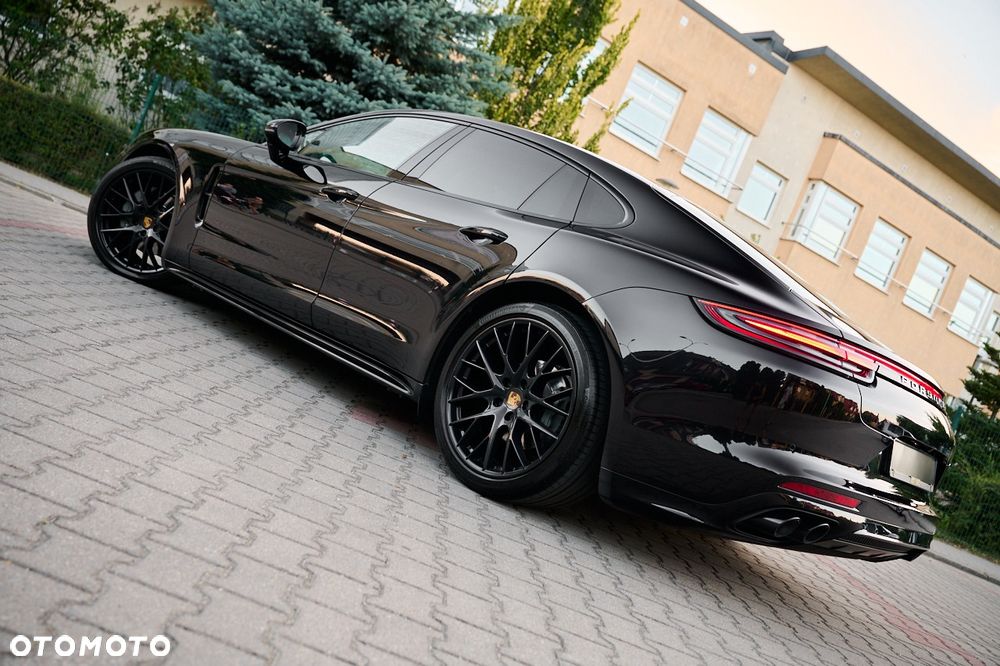 Porsche Panamera 4S - 4