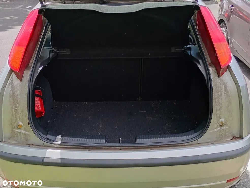 Ford Focus 1.6 Ambiente - 11