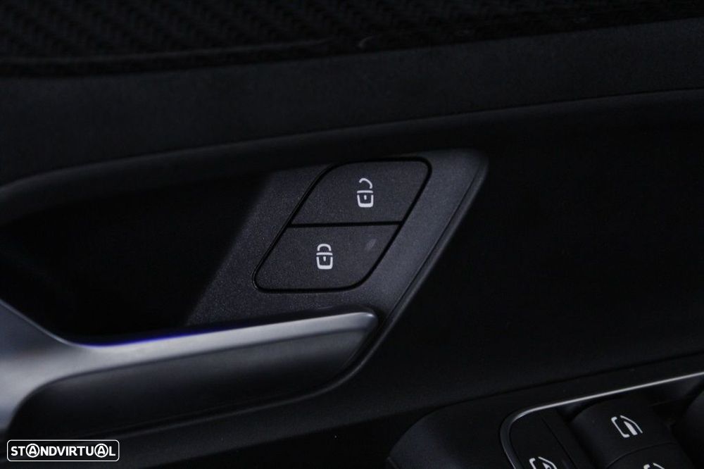 Mercedes-Benz GLA 180 d AMG Line - 22