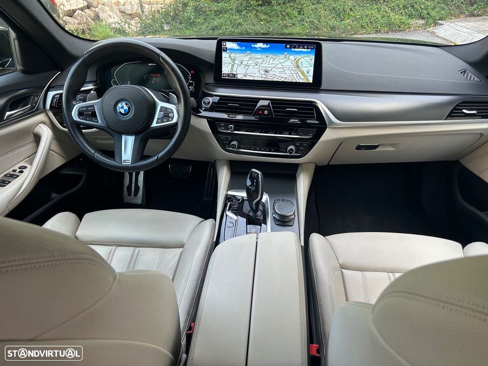 BMW 530 e Pack Desportivo M - 6
