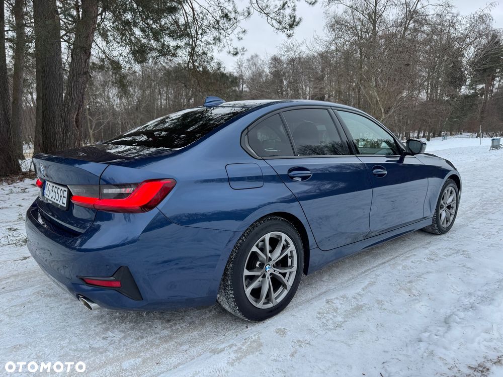 BMW Seria 3 318d Sport Line - 5