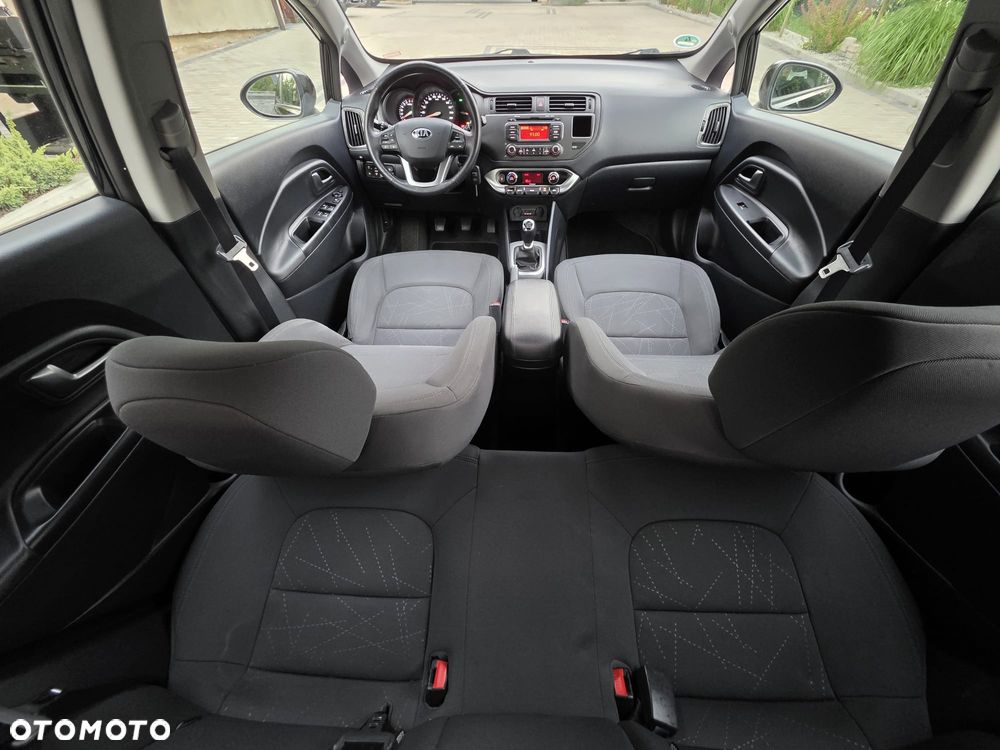 Kia Rio 1.4 Dream Team Edition - 23