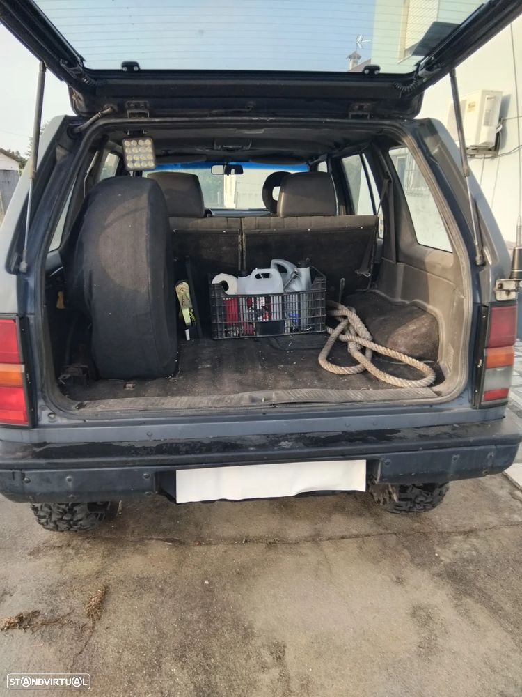 Nissan Terrano - 4