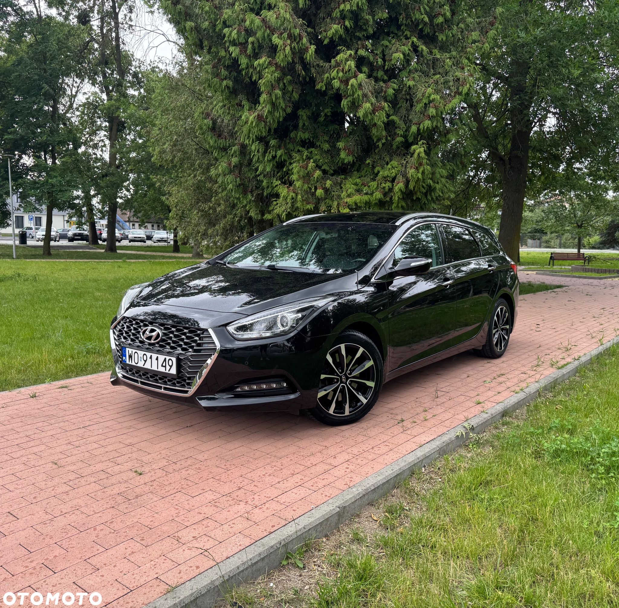 Hyundai i40 1.6 CRDi Premium DCT - 1