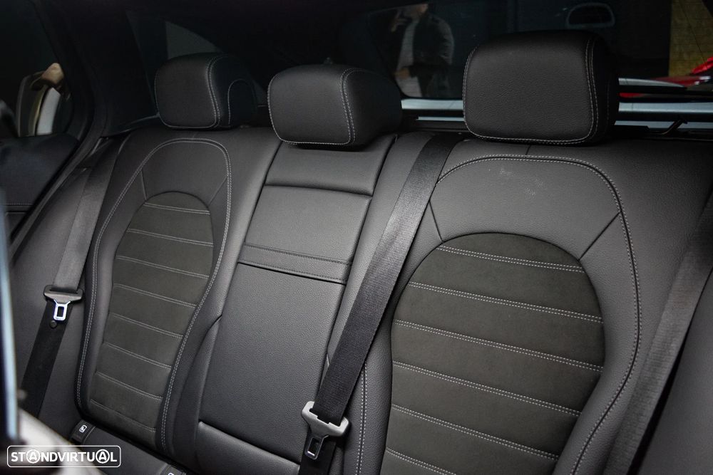 Mercedes-Benz C 300 de AMG Line - 4