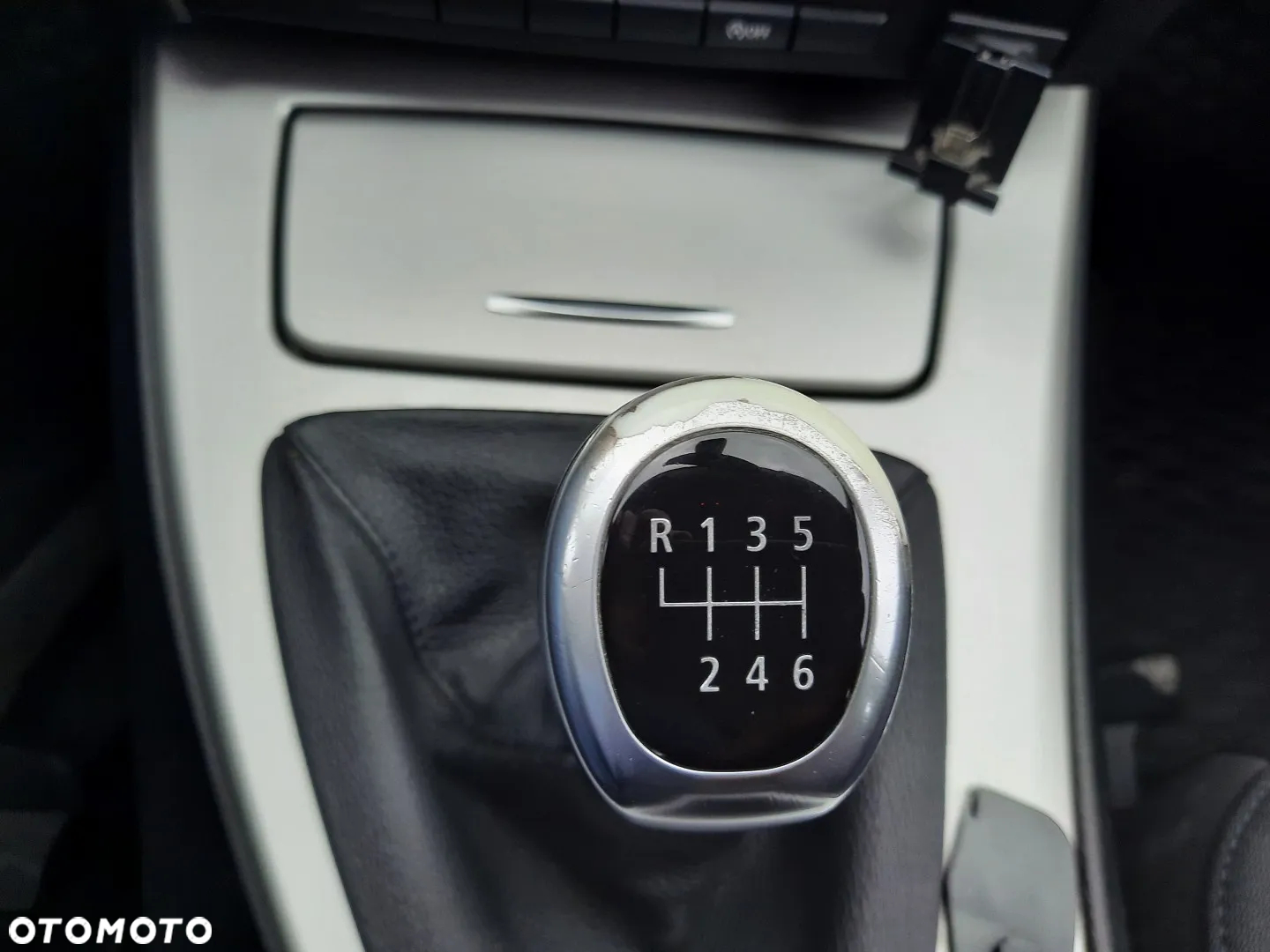 BMW Seria 3 318d DPF Touring Edition Sport - 33