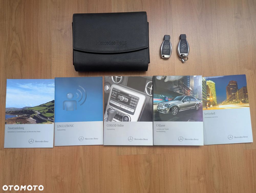 Mercedes-Benz Klasa C 300 CDI BlueEff 4-Matic Avantgarde - 21