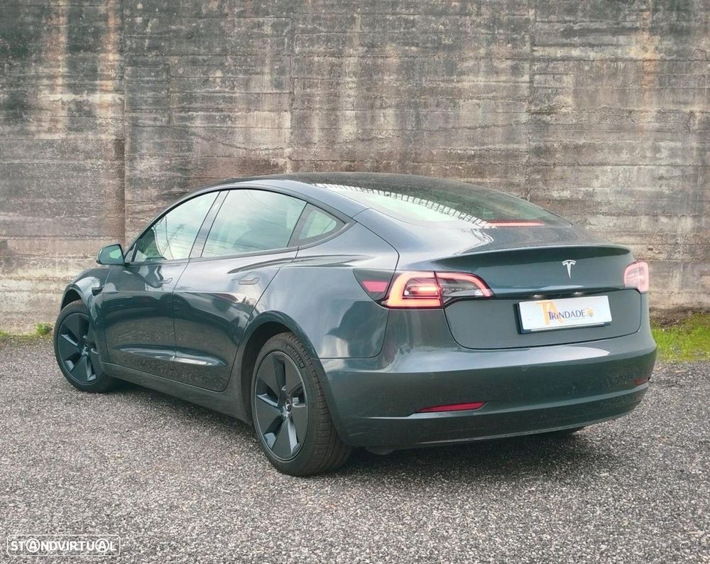 Tesla Model 3 Standard Range Plus RWD - 3