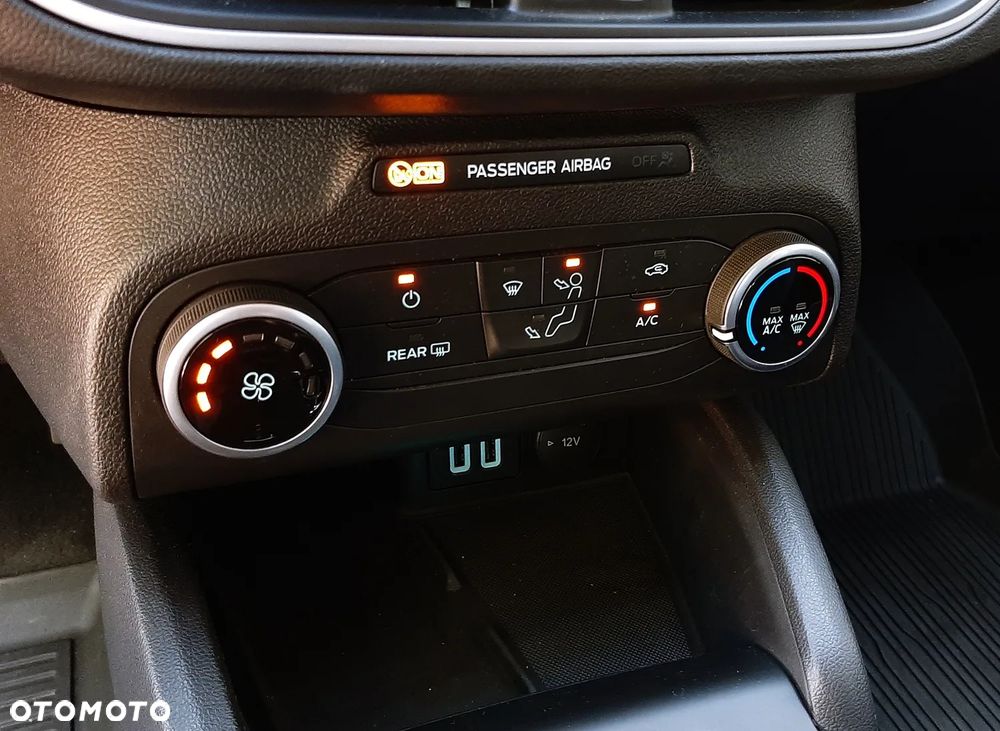 Ford Focus 1.0 EcoBoost Trend Edition - 39