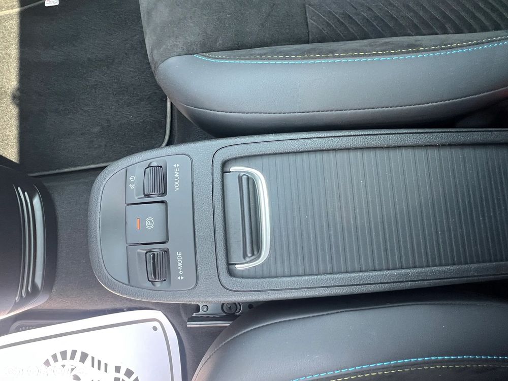 Abarth 500e - 21