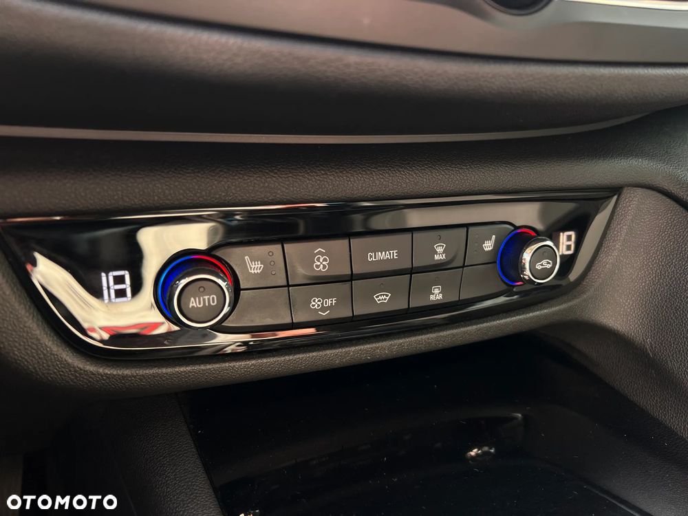 Opel Insignia - 15