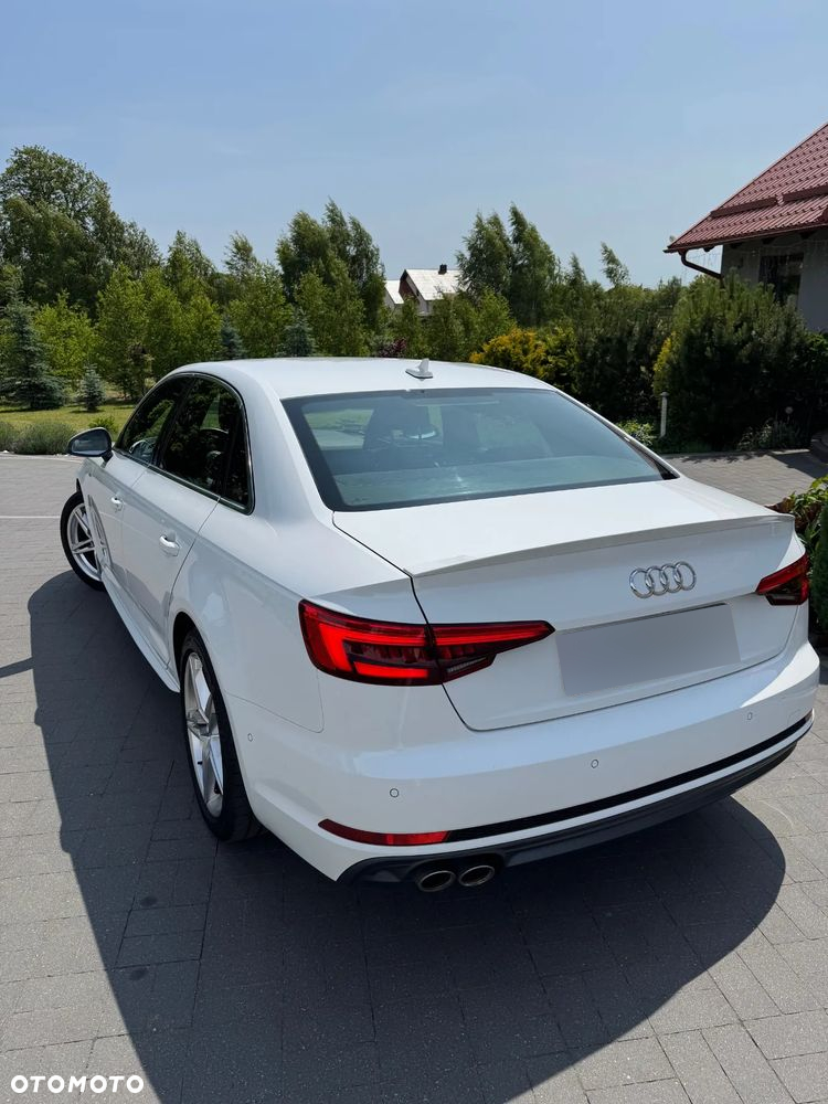Audi A4 2.0 TDI Design - 10