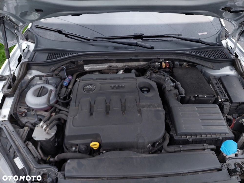 Skoda Superb 1.6 TDI GreenLine - 24