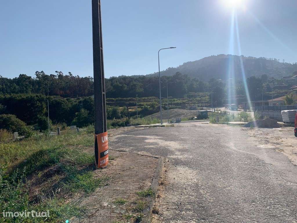 Lote para construção de moradia unifamiliar - Grande imagem: 2/7