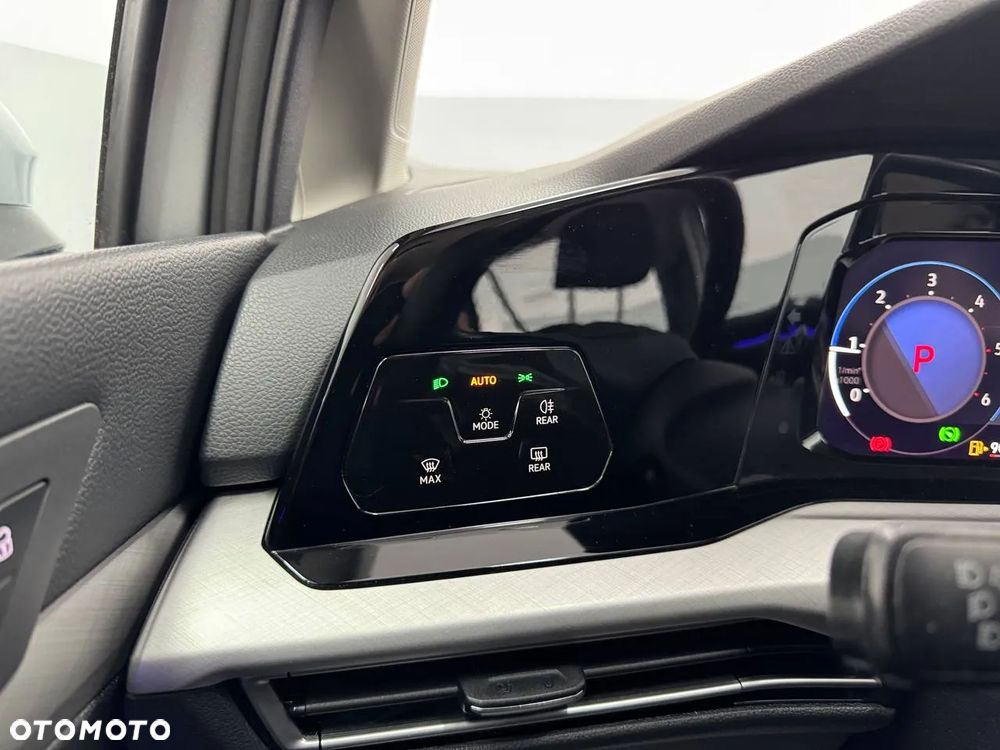 Volkswagen Golf - 15