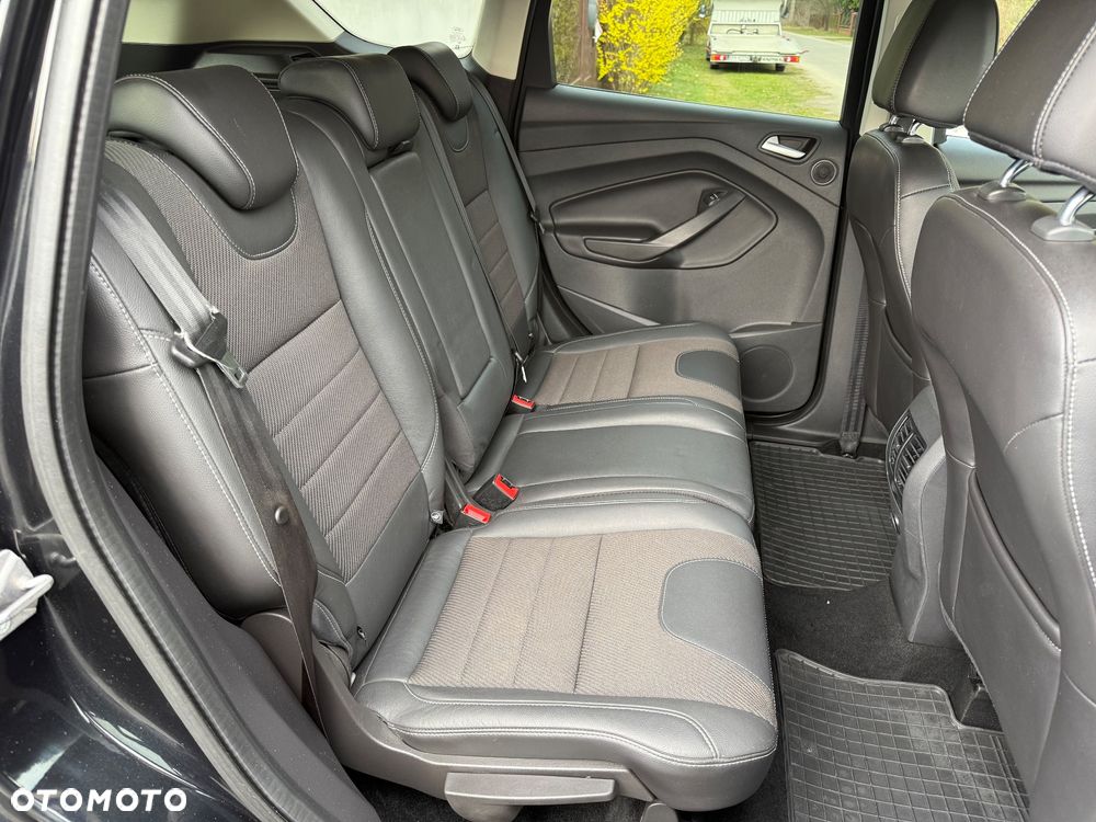 Ford Kuga 2.0 TDCi 2x4 Titanium - 13