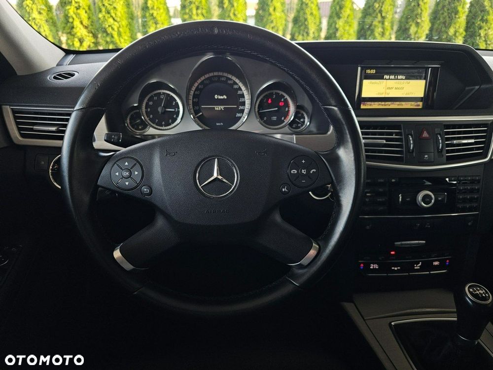 Mercedes-Benz Klasa E - 15