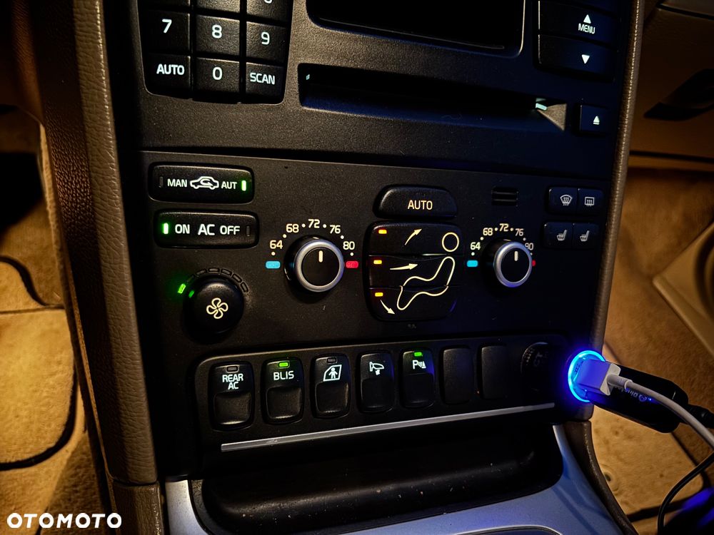 Volvo XC 90 - 18