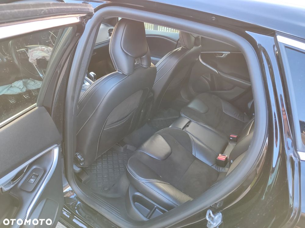 Volvo V40 D2 Drive-E R-Design Momentum - 10