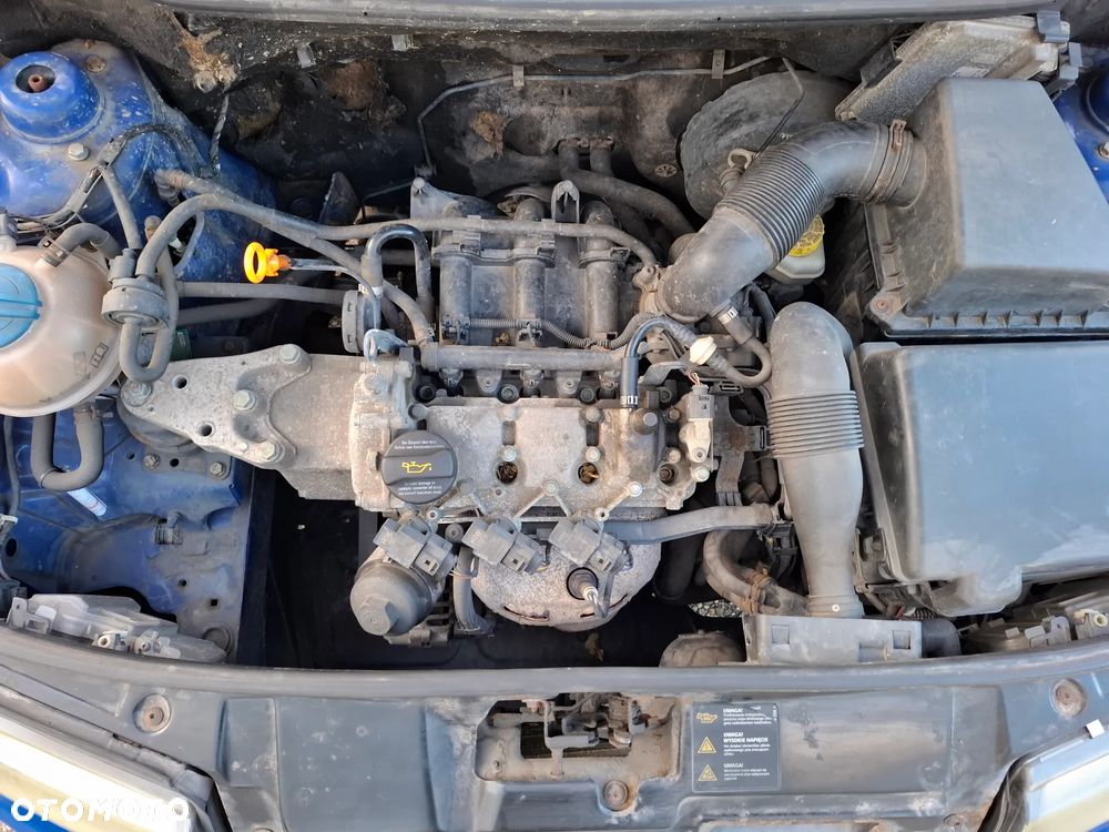 Skoda Fabia 1.2 HTP Junior - 14
