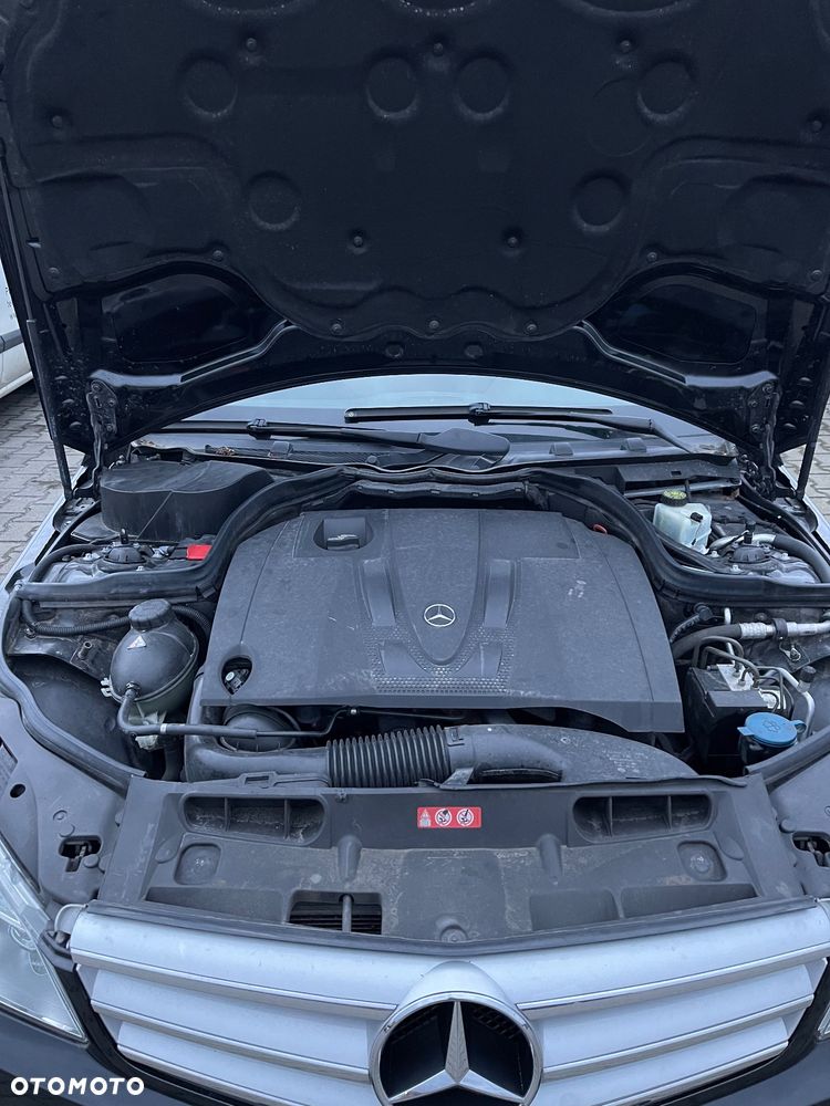 Mercedes-Benz Klasa C 220 T CDI DPF Automatik Avantgarde - 22