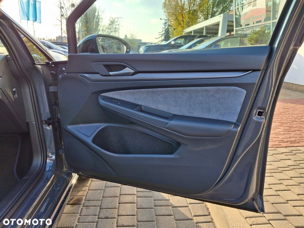 Volkswagen Golf - 17