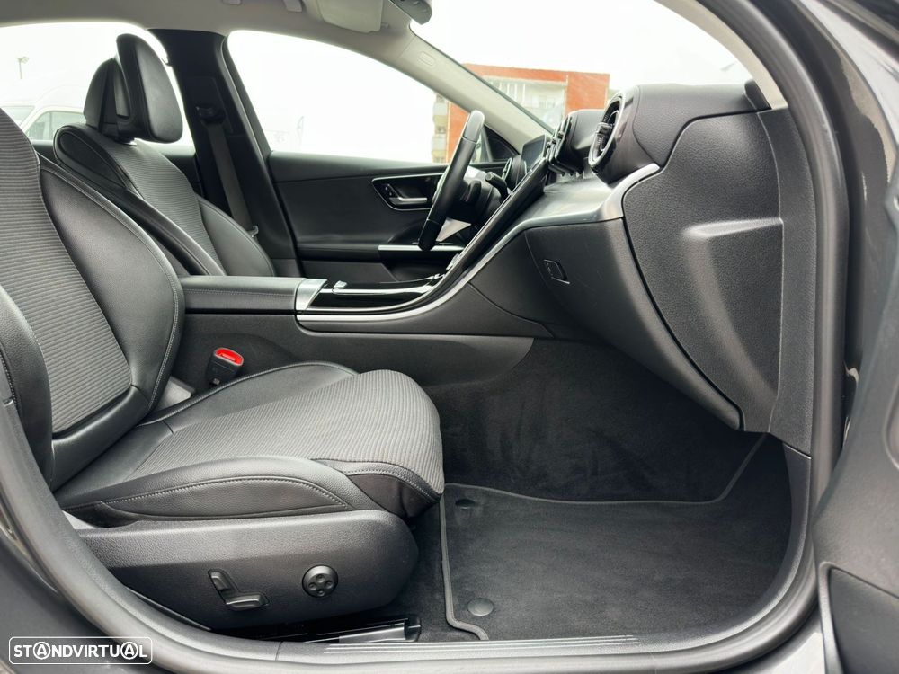 Mercedes-Benz C 220 d Avantgarde - 21