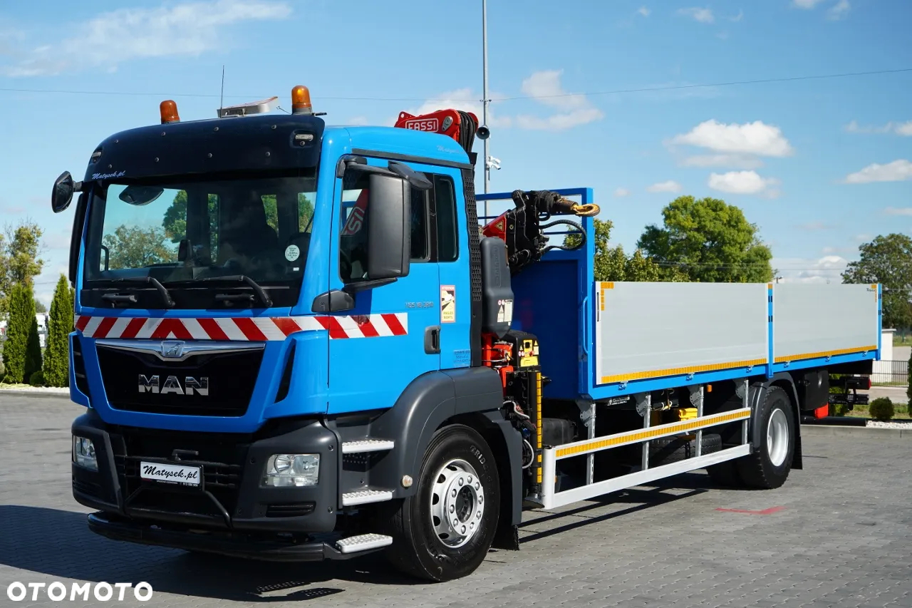 MAN TGS 18.320 / 4x2 / BURTOWY - 6,8 M + HDS FASSI F135 / wysów : 8 m / MOCNA PODŁOGA / STEROWANIE RADIOWE / ROTATOR / SPROWADZONY - 9